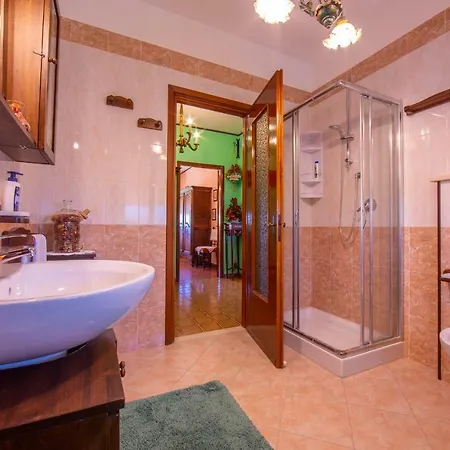 Magnolia Apartment Cisterna dʼAsti
