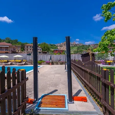 Magnolia Apartment