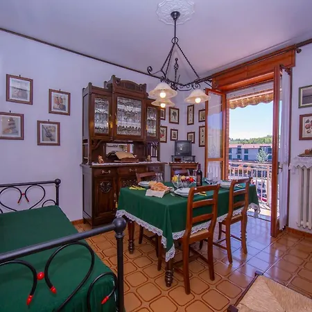 Apartment Magnolia Cisterna dʼAsti